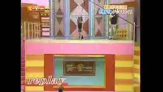 愛川ゆず季　水槽にドボン