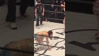 【女子プロレス】白川未奈が上谷沙弥に張り手とエルボーの連打！【STARDOM】