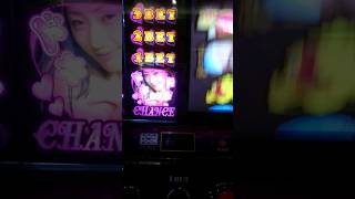 壇蜜打ってみた‼️REGがめっちゃきたし当たり軽かったのと前日のグラフが綺麗に上がってたから打ったけどバケがデータカウントされてなくてヤメたら4000枚出された😂 #壇蜜 #スロット