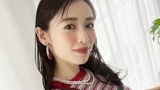 【 泉里香 】 「日曜日」のオフショットを公開　ストライプ姿と大きなフープイヤリングで魅せる　休日スタイル…