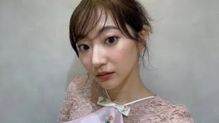 武田玲奈、“絶対領域”あらわなミニスカ美脚スタイル「目が離せない！」「すごい色っぽい」