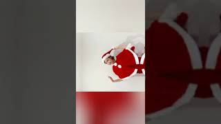 “世界で最も美しい顔100人”林ゆめ　赤＆黒サンタコス披露に「黒サンタ好きだ」「かわセクシー」