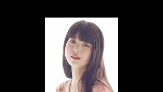 ＜馬場ふみか＞「美しい」「髪の毛の色もすてき」　自身インナーブランドでモデル　レースブラをカジュアルに